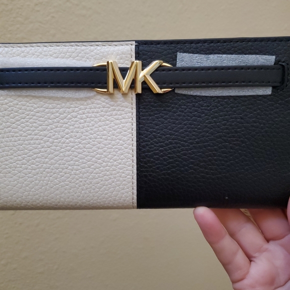 Michael kors Reed Large Two Tone Pebbled Leather Wallet - Picture 13 of 13